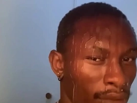 Stilesbhalifa1 shower show